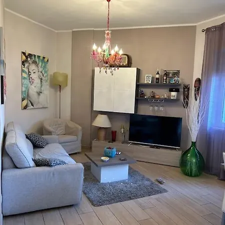 Maison Nello & Laura Neapol